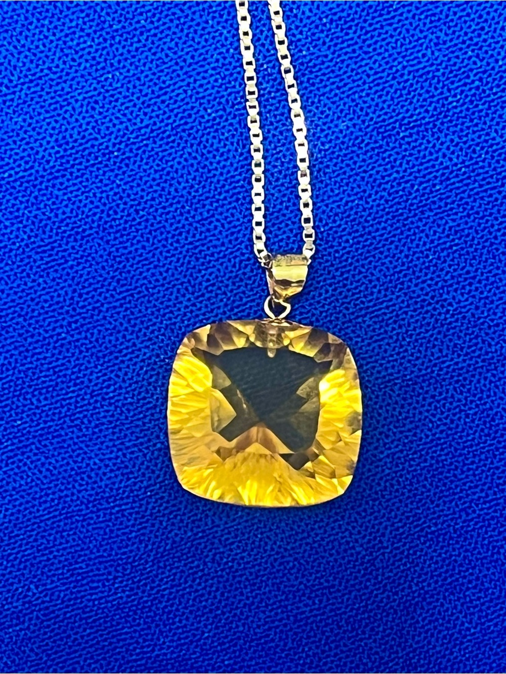 STUNNING Radiant Yellow Natural Genuine Cushion-Cut Citrine 18k Pendant